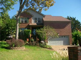 115 East Dr, Hendersonville, TN 37075