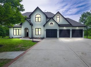 2801 SW 12th Ter, Lees Summit, MO 64081