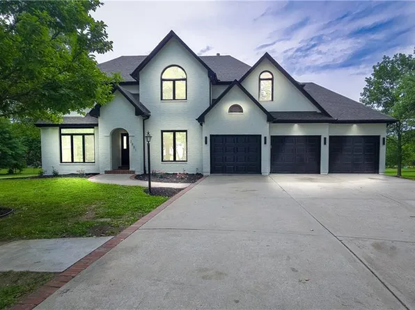 2801 SW 12th Ter, Lees Summit, MO 64081