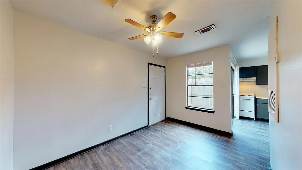 1 bed, 1.0 bath, 515 sqft, $700 — Photo 2