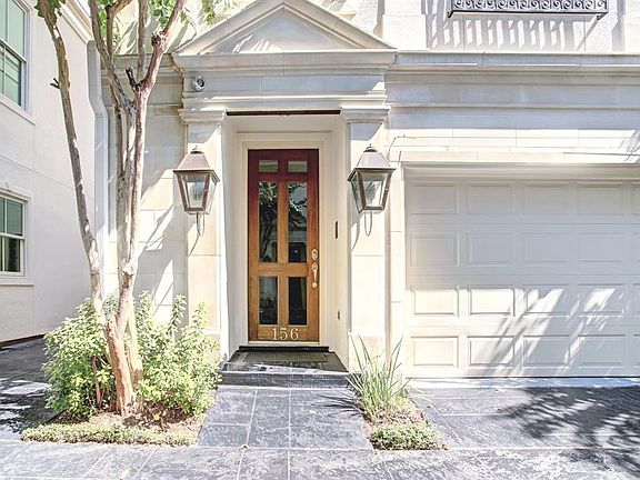 3rd image of 156 Oak Place Dr