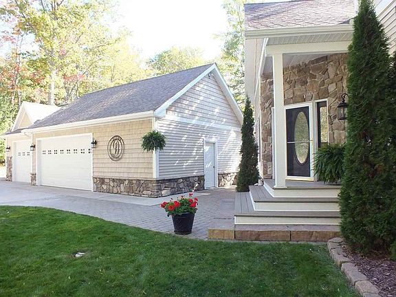 4th image of 10867 Lake Shore Dr