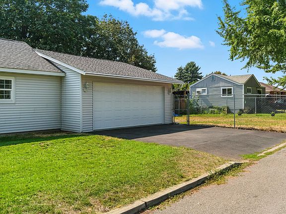 2nd image of 4401 N Best Rd