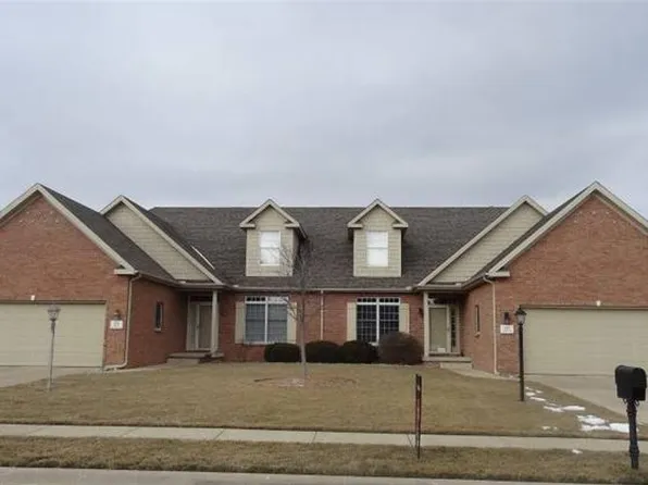 327 Garnet Dr, Morton, IL 61550