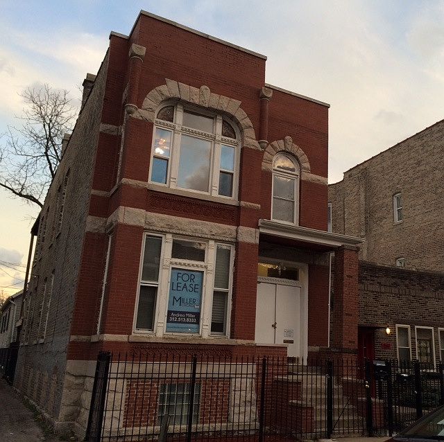 1st image of 1543 N Rockwell St #G1
