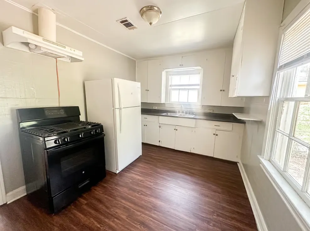 5070 Wilshire Street - 1 — Photo 2