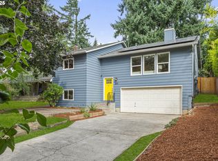 2831 SW Moss St, Portland, OR 97219