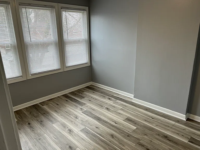 17356 Greenfield Rd — Photo 11