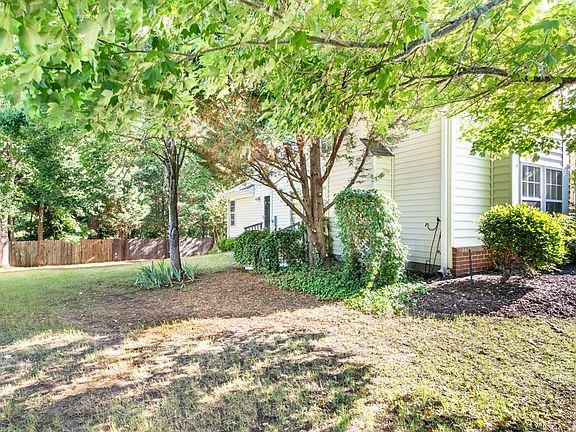 5th image of 204 Gaslight Way