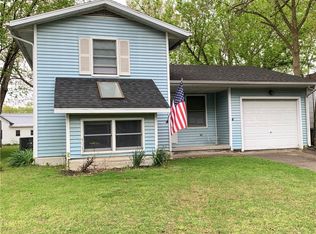 902 S 4th St, Effingham, IL