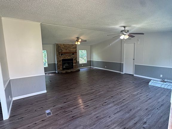 4th image of 2025 Lee Road 249