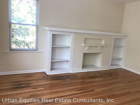 3rd image of 1811 N Lotus Ave #2