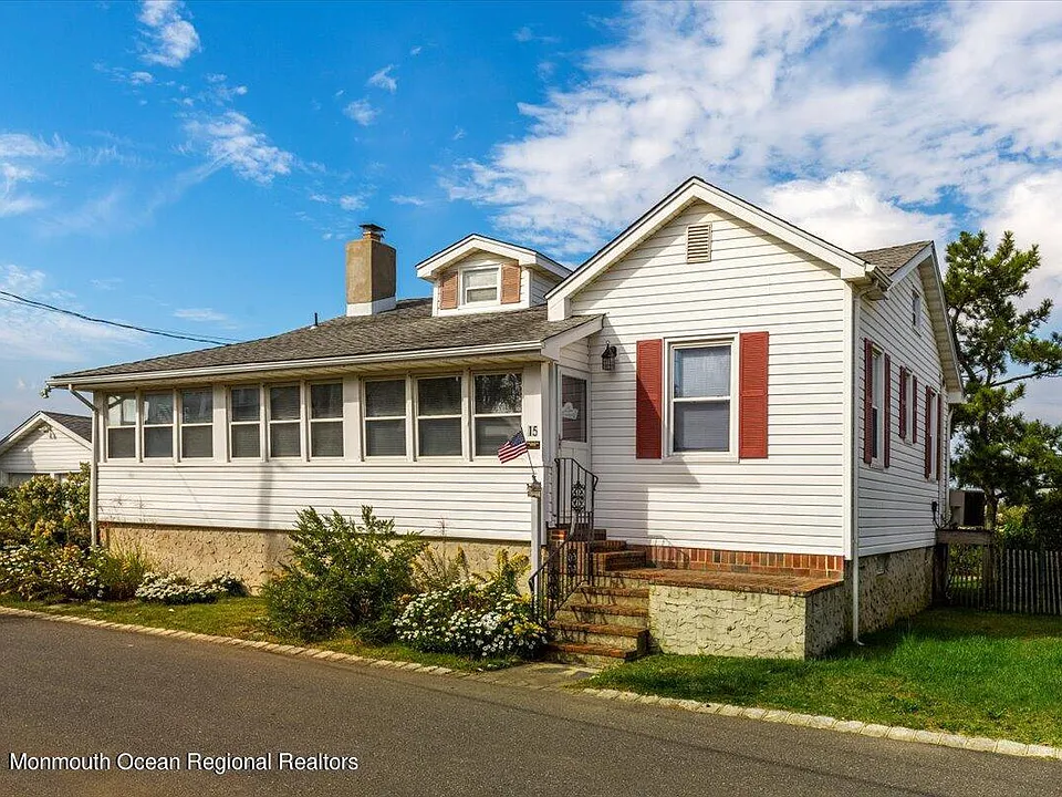 15 Riverview Rd