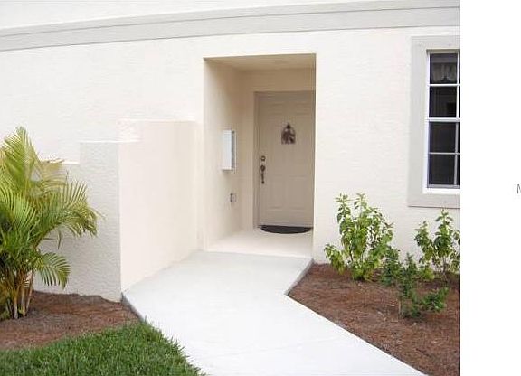 3rd image of 4683 Club Dr Building 4