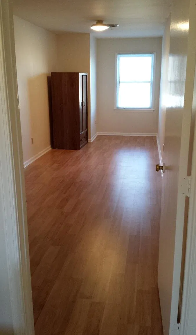 1 bed, 700 sqft, $1,200 — Photo 4