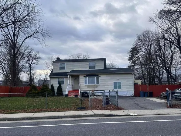 1502 Little East Neck Road, Wyandanch, NY 11798