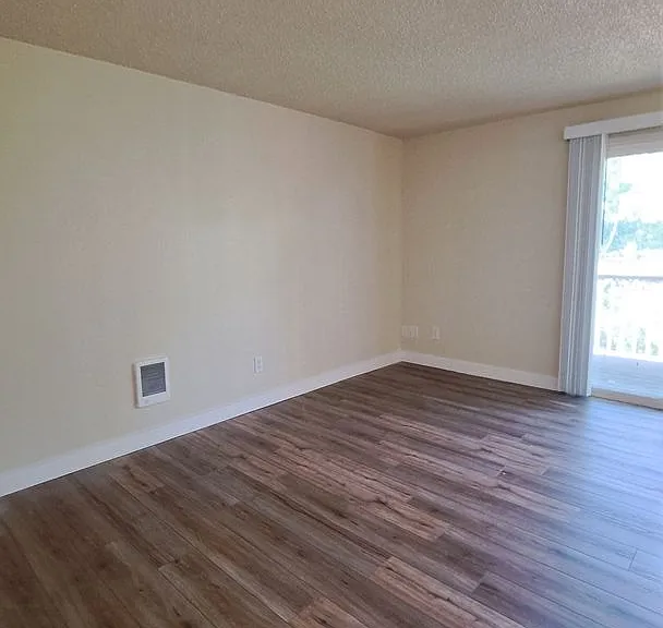 1934 Lincoln Ave SE #203 — Photo 19