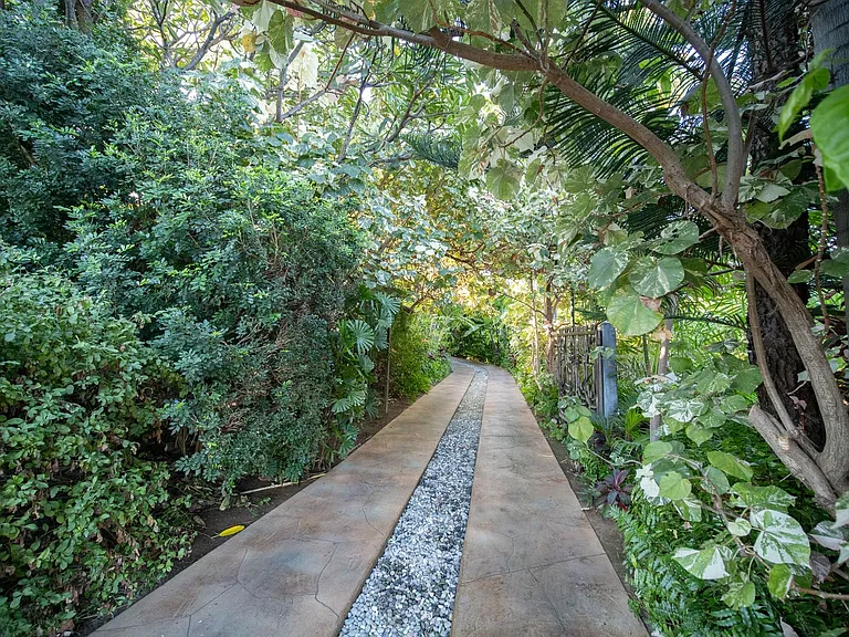 3150 Waiea Pl — Photo 63