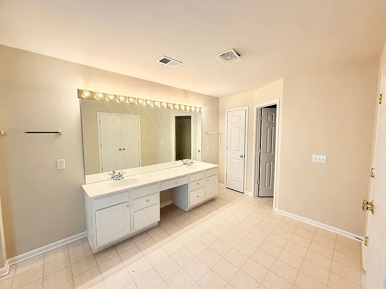 12611 Provincetowne Dr — Photo 20