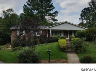 6 Crestview Ct, Arden, NC 28704