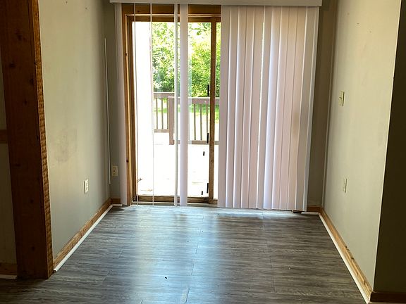 5th image of 3170 Sapphire Blvd
