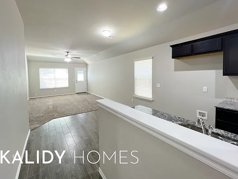 412 Nathan Way — Photo 5