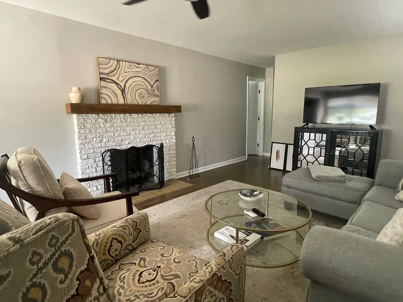 3 bed, 1.5 bath, 1440 sqft, $2,000 — Photo 3