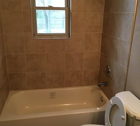 3rd image of 408 Echappe Ln