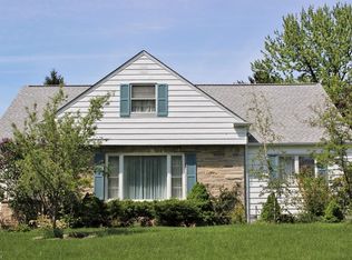 21501 Halworth Rd, Shaker Heights, OH 44122