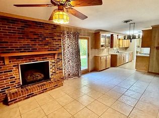 405 Longwood Dr, Vicksburg, MS 39180