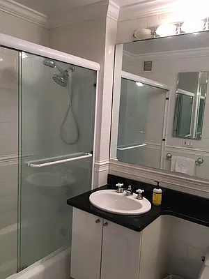 Rented by Akam Sales and Brokerage | media 32