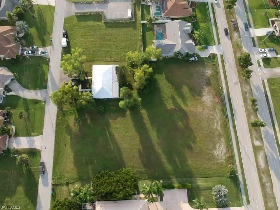 2nd image of 1910 Cape Coral Pkwy W