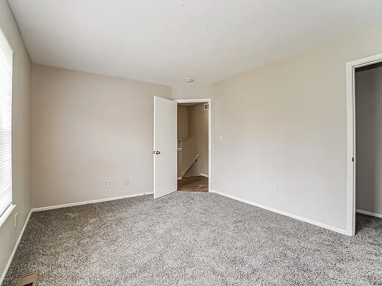 2524 Bridlewood Ct — Photo 16