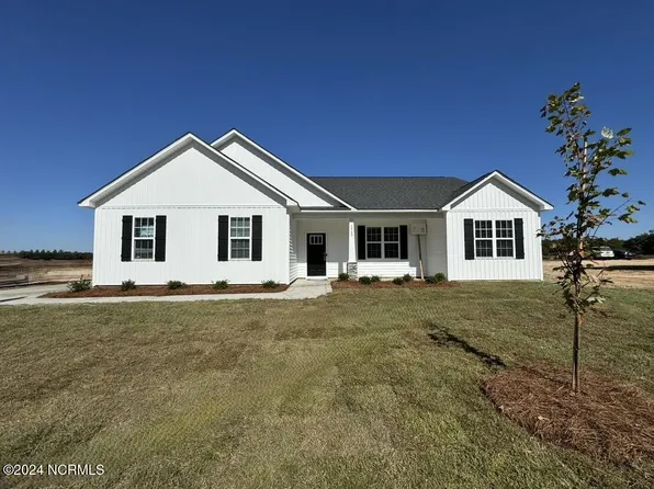 3509 Arabia Road, Raeford, NC 28376