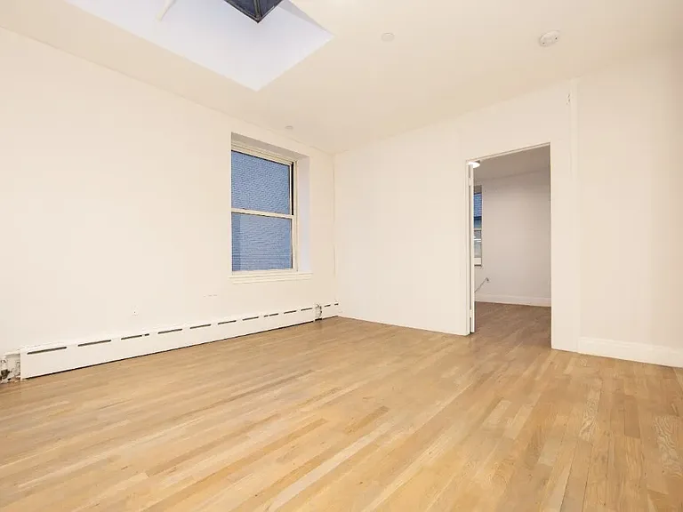 45 Beekman St #2S — Photo 8