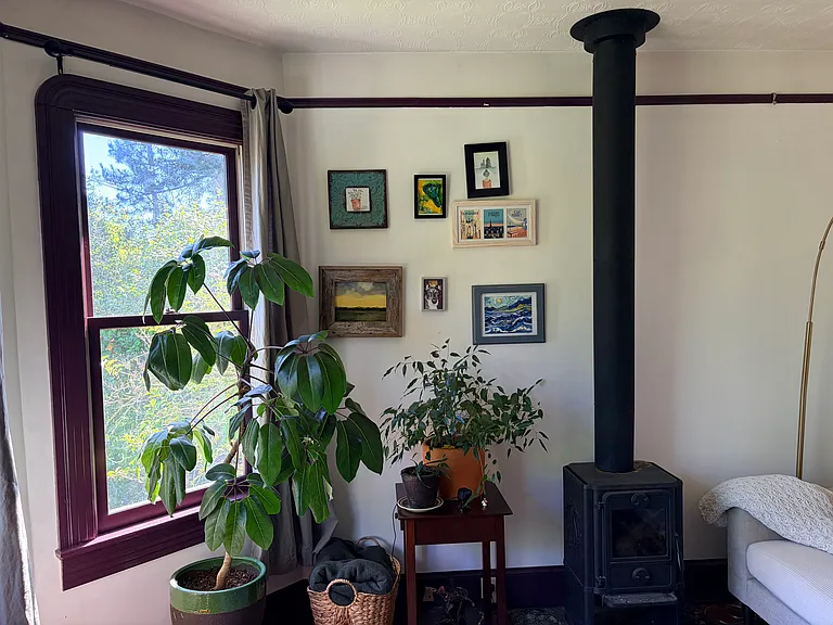 236 NE Thompson St — Photo 17