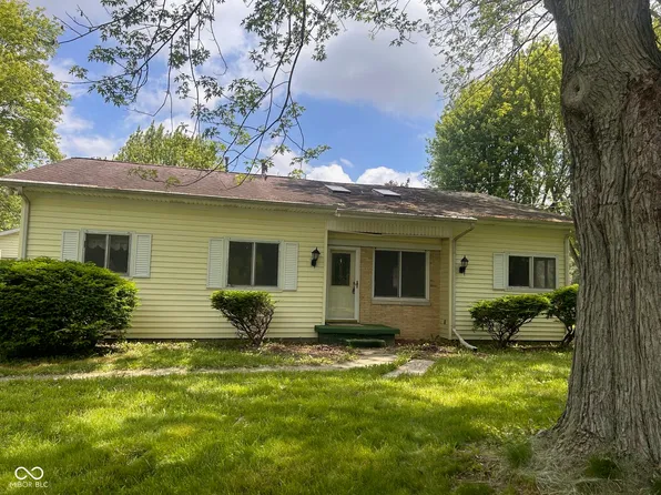 208 Winding Dr, Alexandria, IN 46001