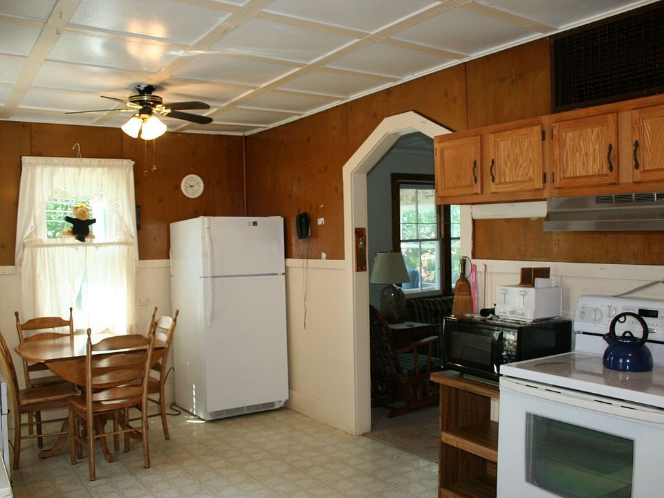 2nd image of 48206 Hibbard Point Rd