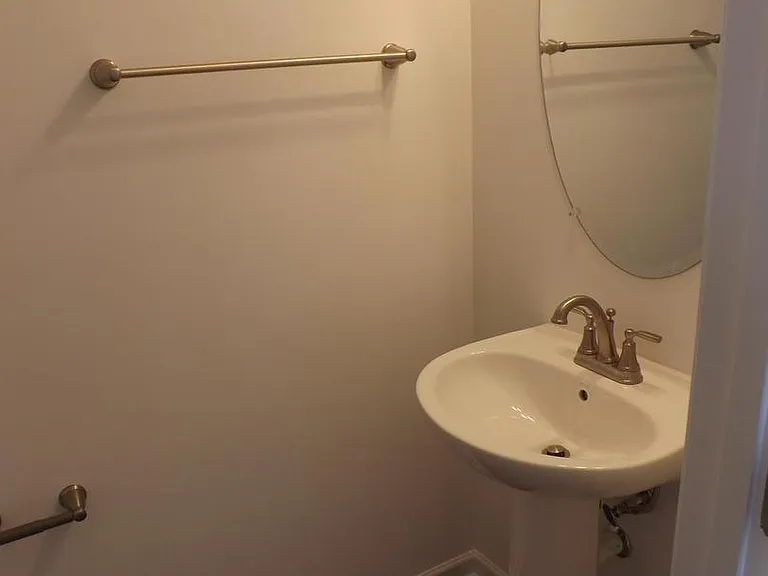 26 Kirby — Photo 6