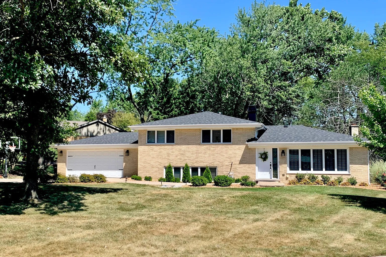 14455 Ridge Ave photo 1