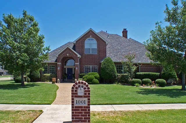1st image of 1001 Westover Trl