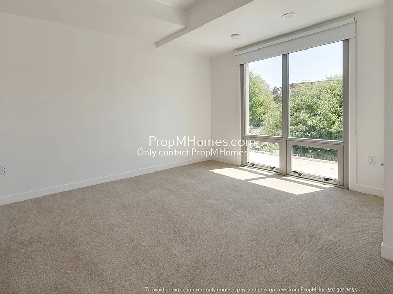 1260 NW Naito Pkwy #210 — Photo 10