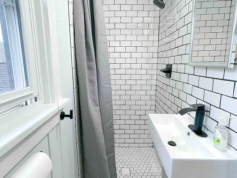 36 Maryland Ave #C — Photo 15