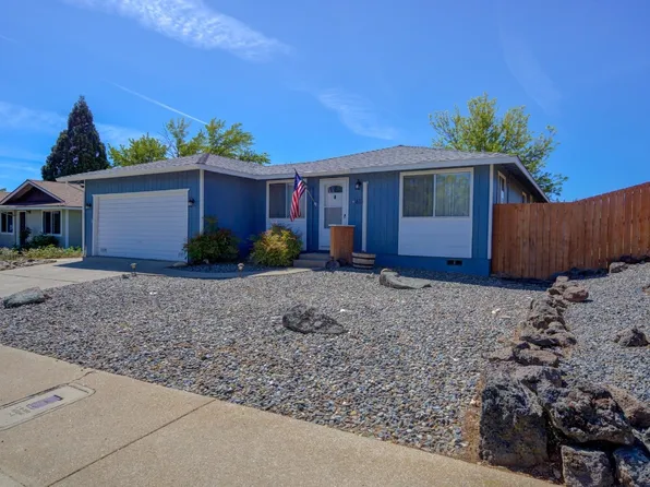 611 Lewis St, Yreka, CA 96097
