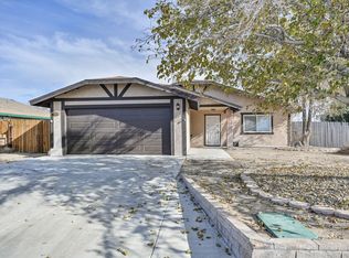 632 S Lakeview Ct, Ridgecrest, CA 93555