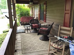 5744 Hog Mountain Rd, Flowery Branch, GA 30542