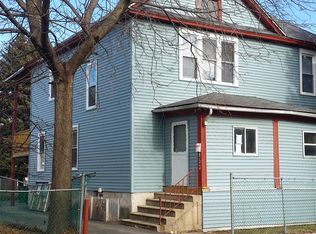 553 E Clay St, Joliet, IL 60432