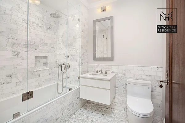 Rented by New York Residence | media 25