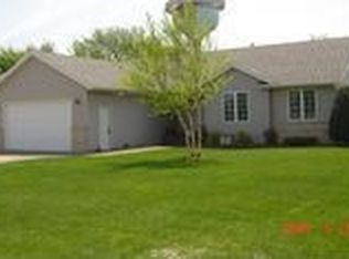 1707 Willowood Ln NE, Owatonna, MN 55060