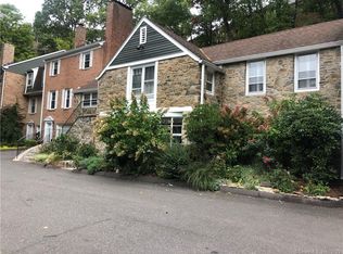 3 Valley View Rd APT 1, Norwalk, CT 06851